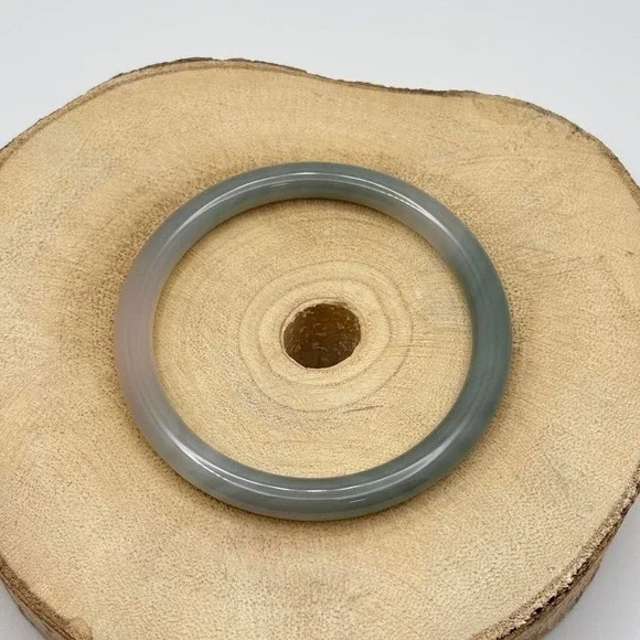 Agate Bangle - Picture 2 of 7